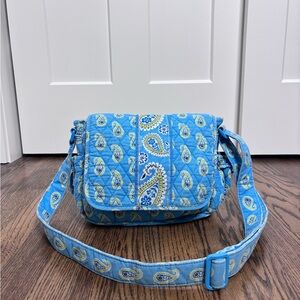 Vera Bradley Bermuda Blue Lindsay Paisley Quilted Crossbody Messenger